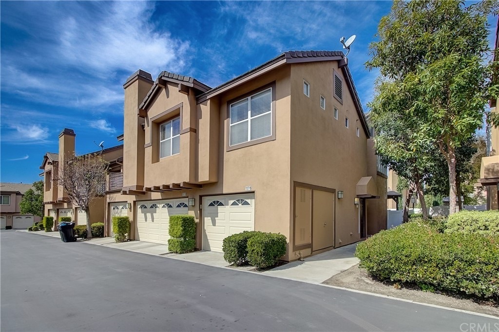 1178 S Country Glen Way, photograph 1 of 5