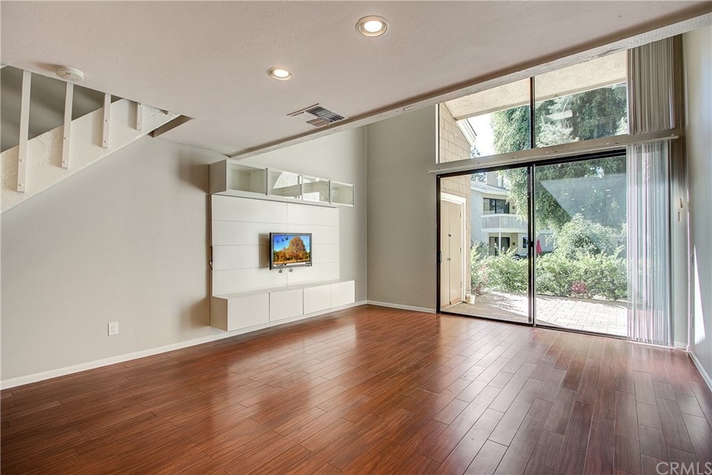 120 Lakepines, photograph 4 of 5