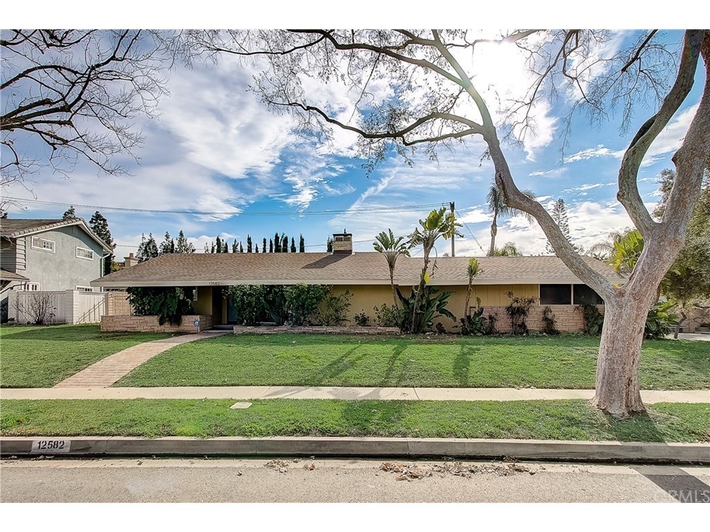 12582 Ranchwood Rd, photograph 1 of 5
