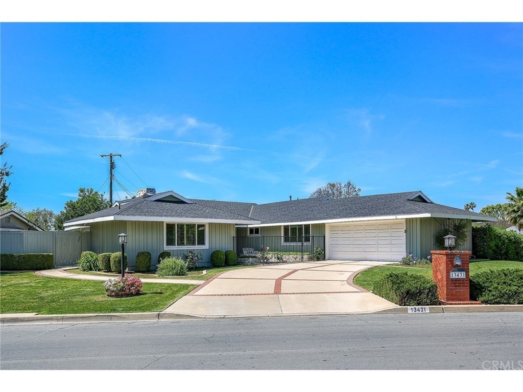 13431 Eton Pl, photograph 1 of 5