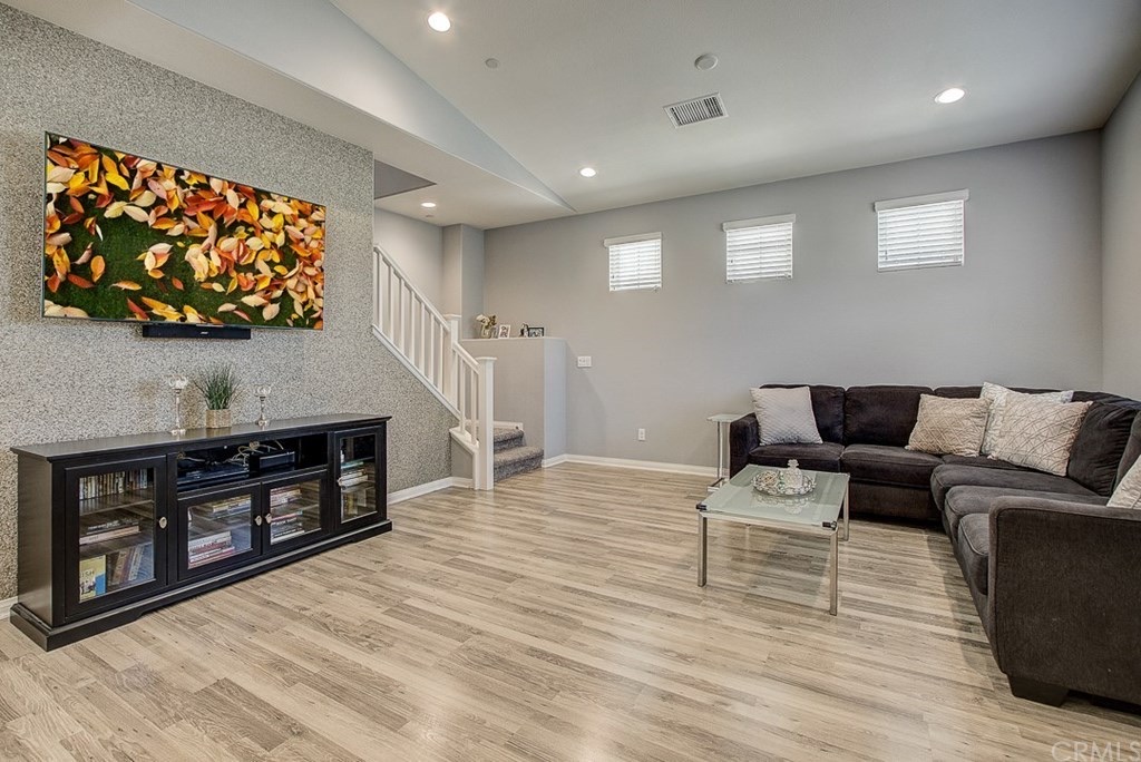 1857 Harvest Cir, photograph 5 of 5