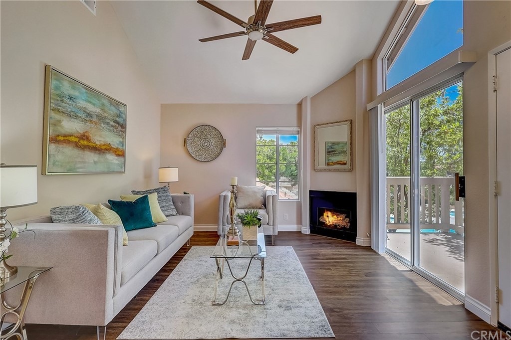 18942 Canyon View Dr, photograph 2 of 5