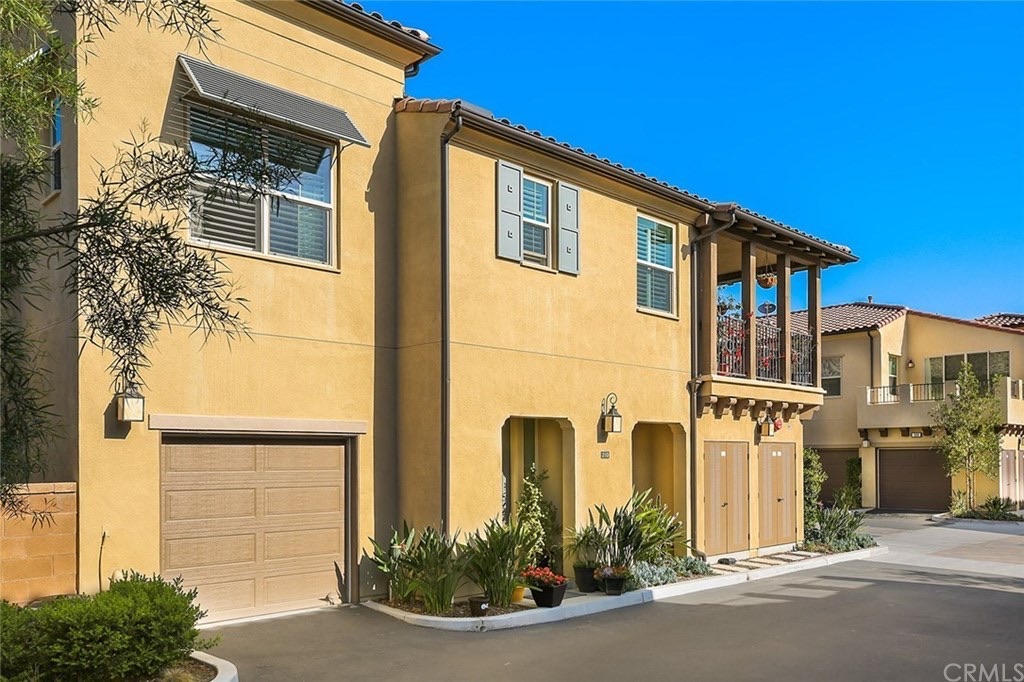 210 Borrego, photograph 3 of 5