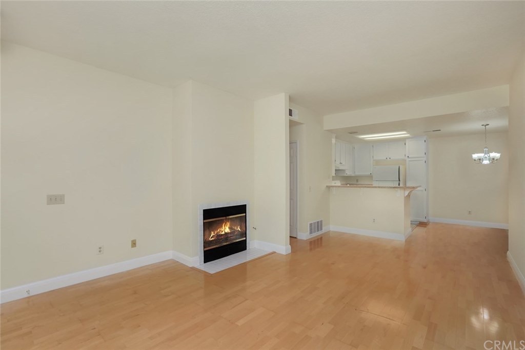 21201 Camelia Unit 33, photograph 5 of 5