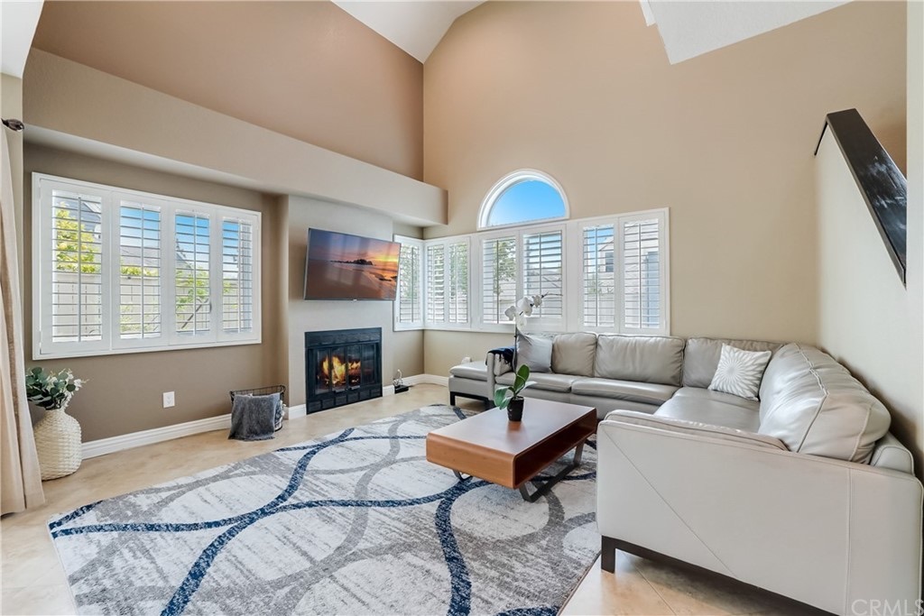 21491 Oakbrook #136, photograph 1 of 5