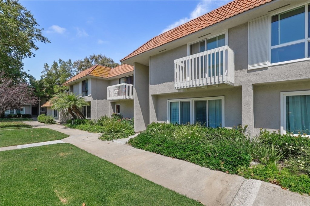 21727 Lake Vista Dr, photograph 4 of 5