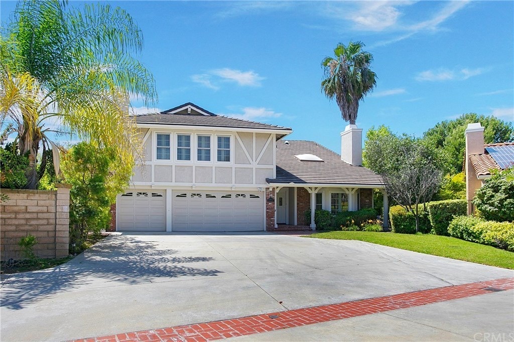 24072 Ironhead Ln, photograph 1 of 5