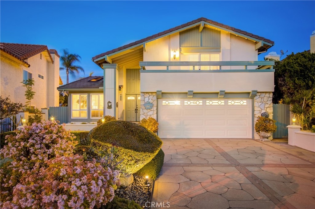 24111 Kathy Ave, photograph 1 of 5