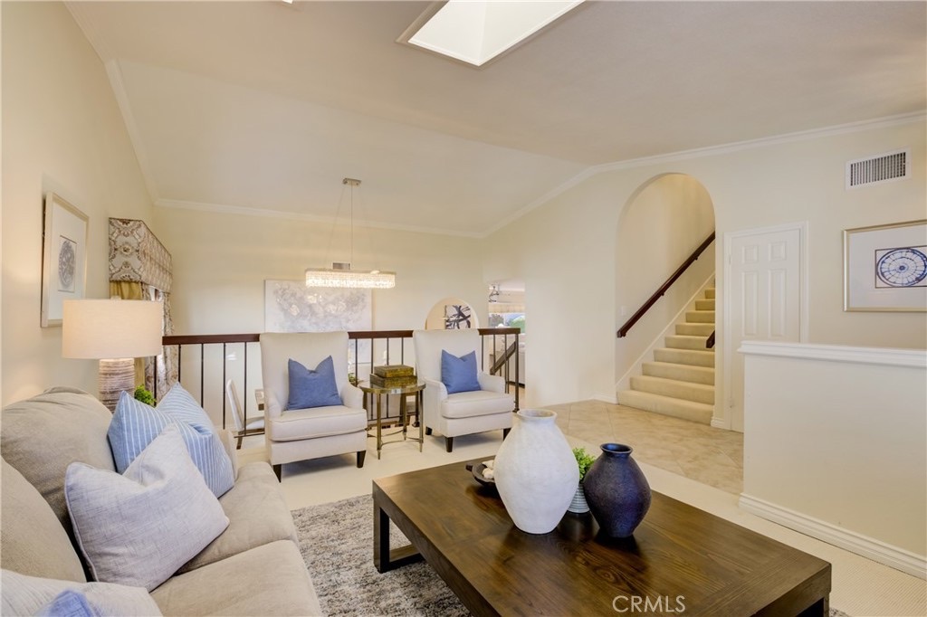 24111 Kathy Ave, photograph 3 of 5
