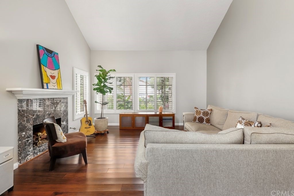 26182 Paseo Marbella, photograph 2 of 5