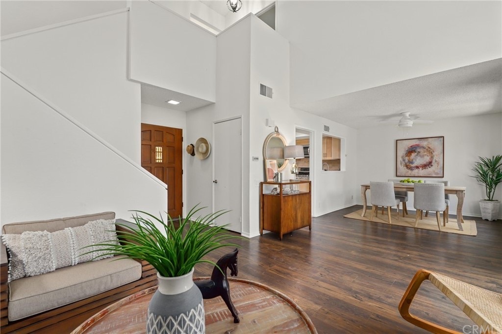 26611 El Toboso, photograph 4 of 5