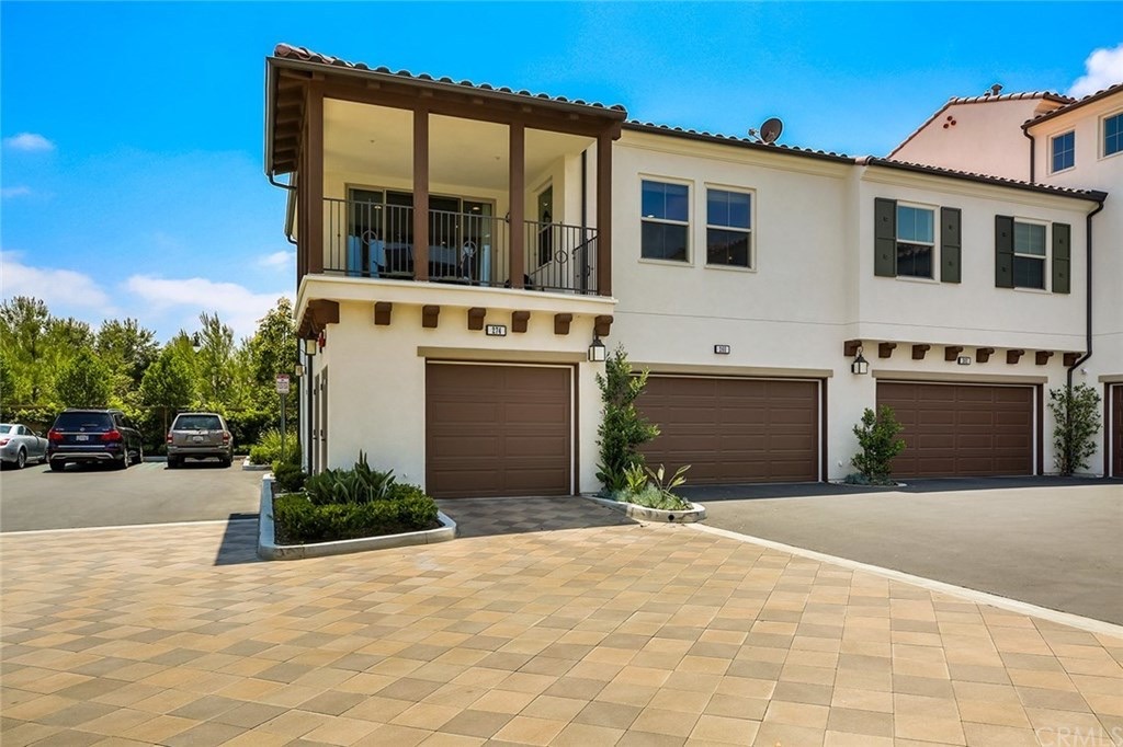 274 Borrego, photograph 2 of 5