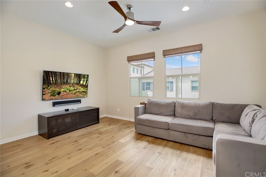 274 Borrego, photograph 4 of 5
