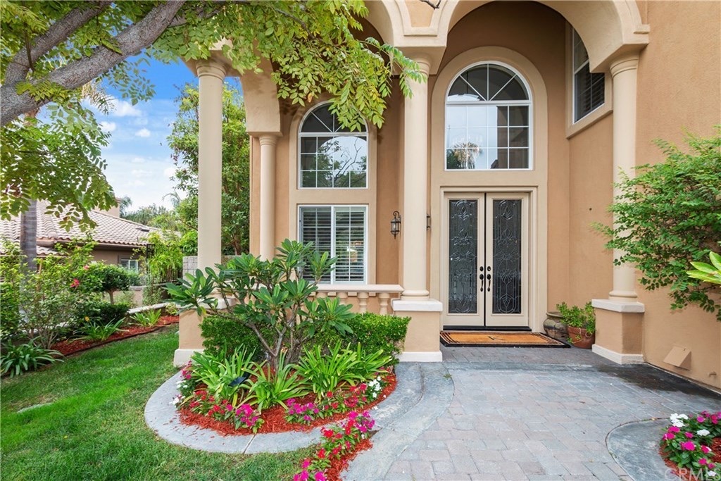 28301 Camino La Ronda, photograph 2 of 5