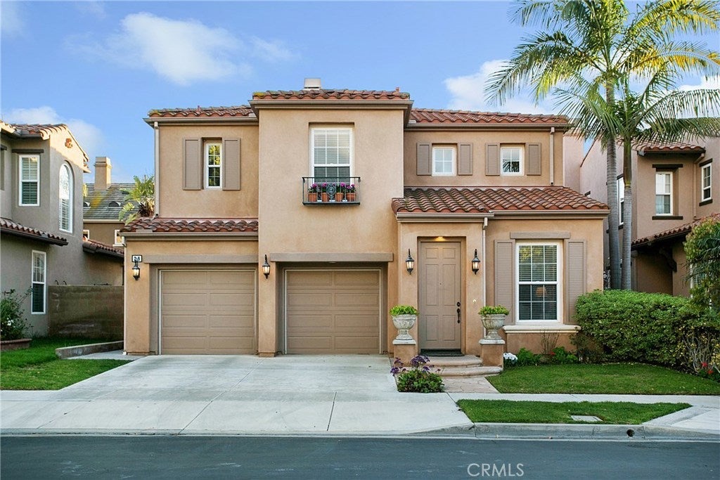 29 Dinuba, photograph 1 of 5