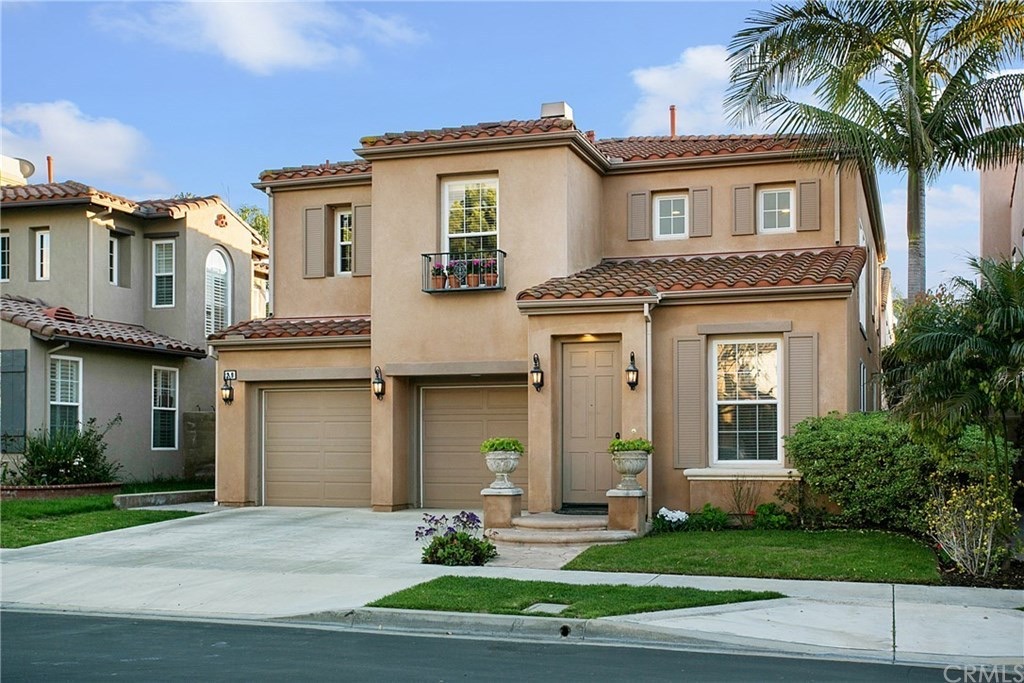 29 Dinuba, photograph 2 of 5