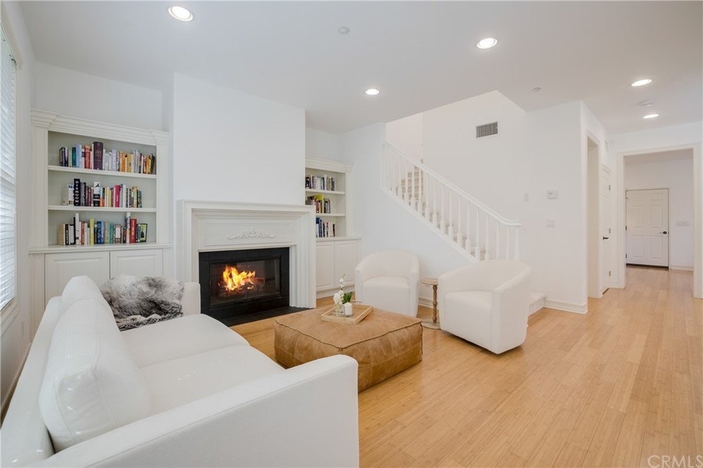 34 Sablewood Cir, photograph 3 of 5