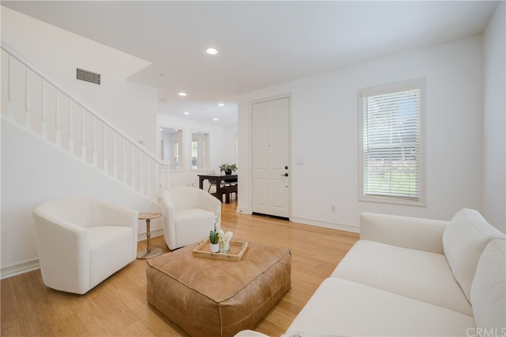 34 Sablewood Cir, photograph 4 of 5