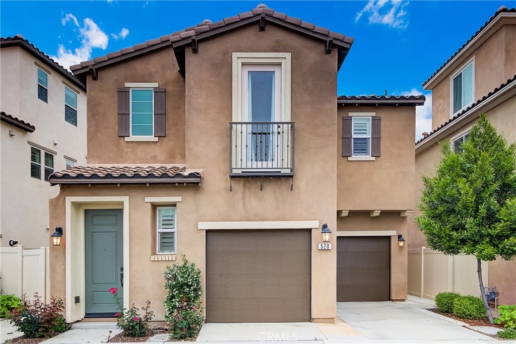 520 Escenico, photograph 1 of 5