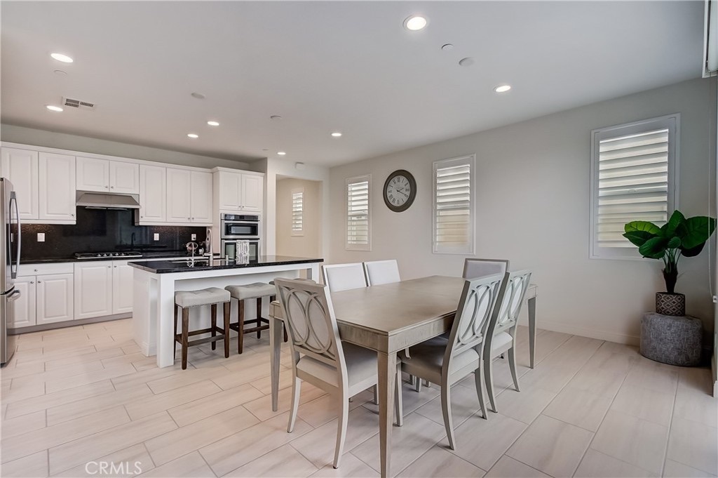 520 Escenico, photograph 5 of 5