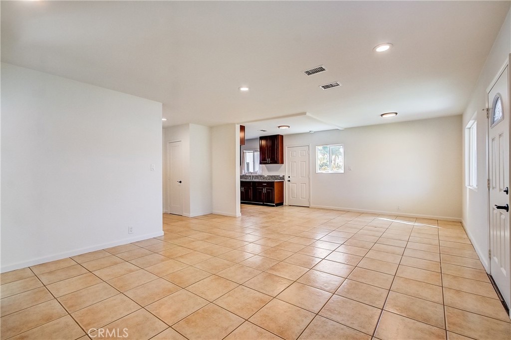 522 S Rosewood Ave, photograph 5 of 5