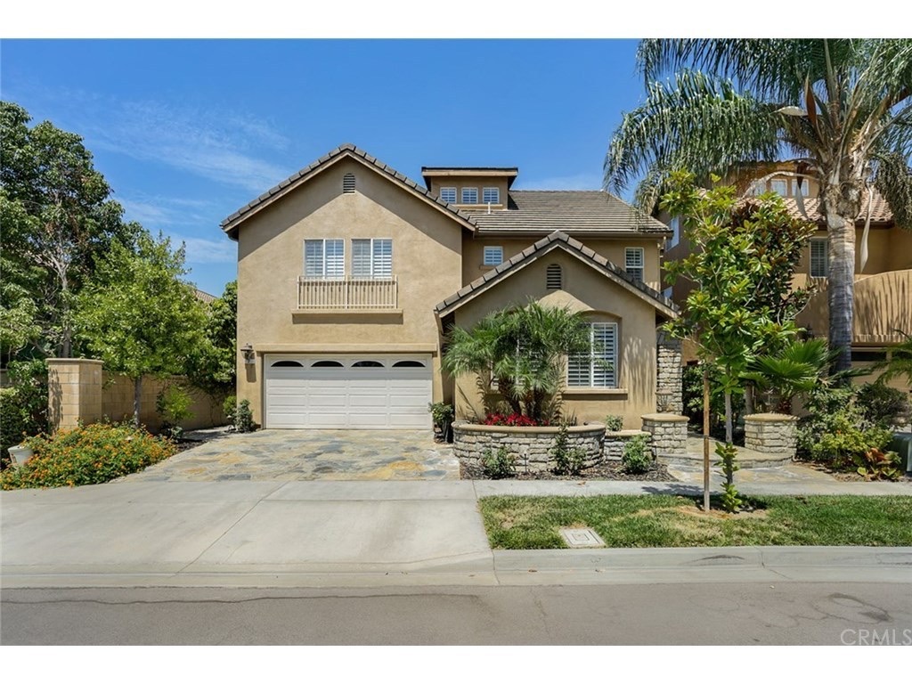7 Delano, photograph 1 of 5
