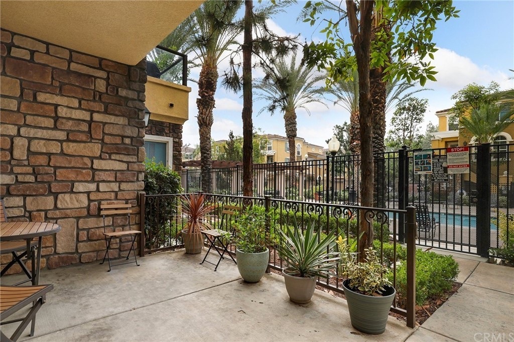 801 Terra Bella, photograph 2 of 5