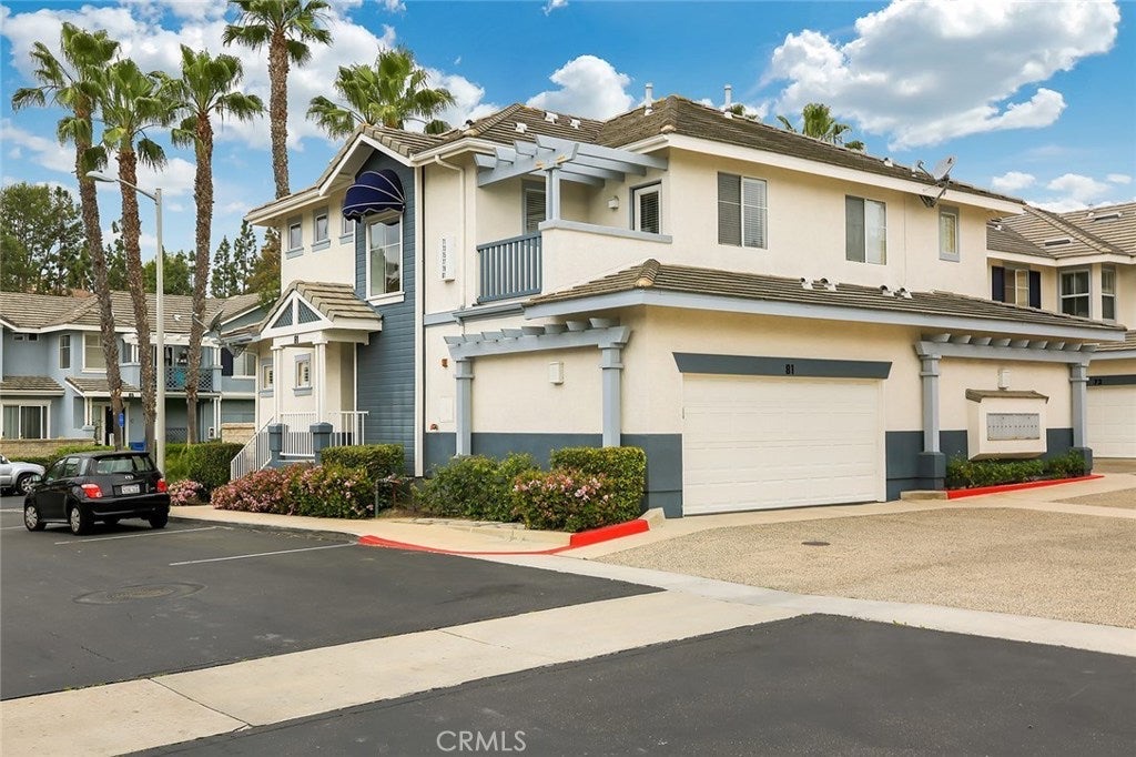 81 Carlsbad Ln, photograph 1 of 5