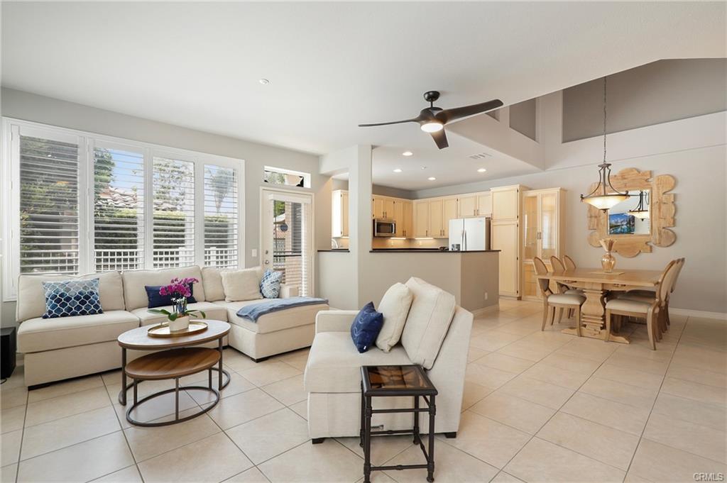 27541 Caesars Pl, photograph 2 of 48