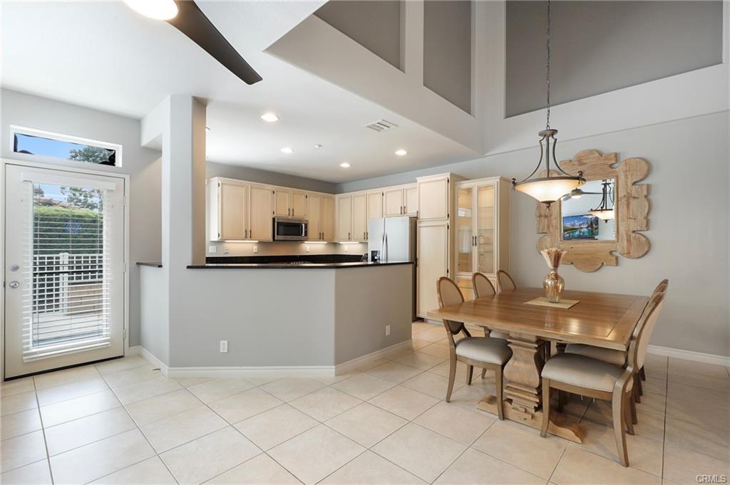 27541 Caesars Pl, photograph 7 of 48
