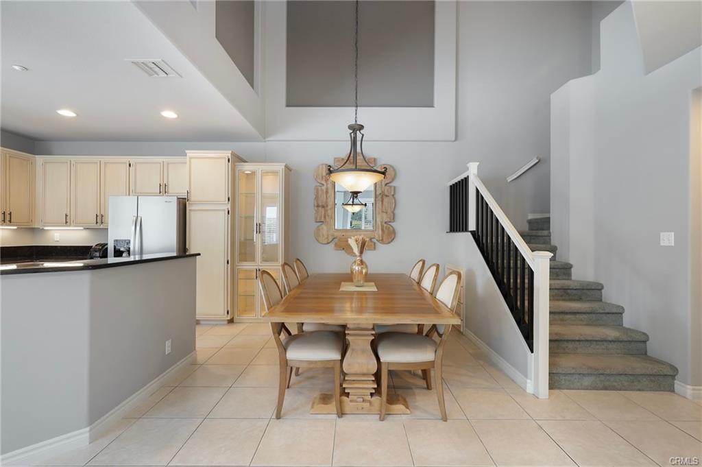 27541 Caesars Pl, photograph 8 of 48