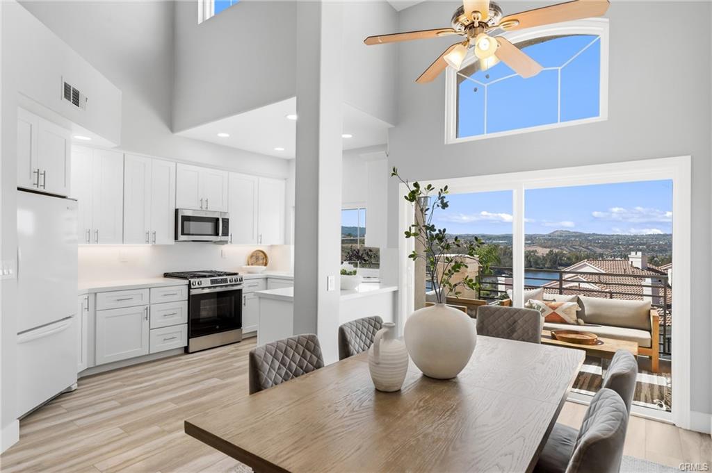 28815 El Adolfo, photograph 8 of 50