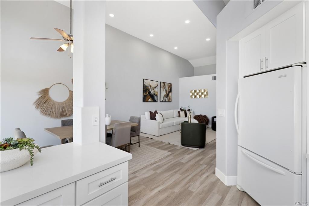 28815 El Adolfo, photograph 15 of 50