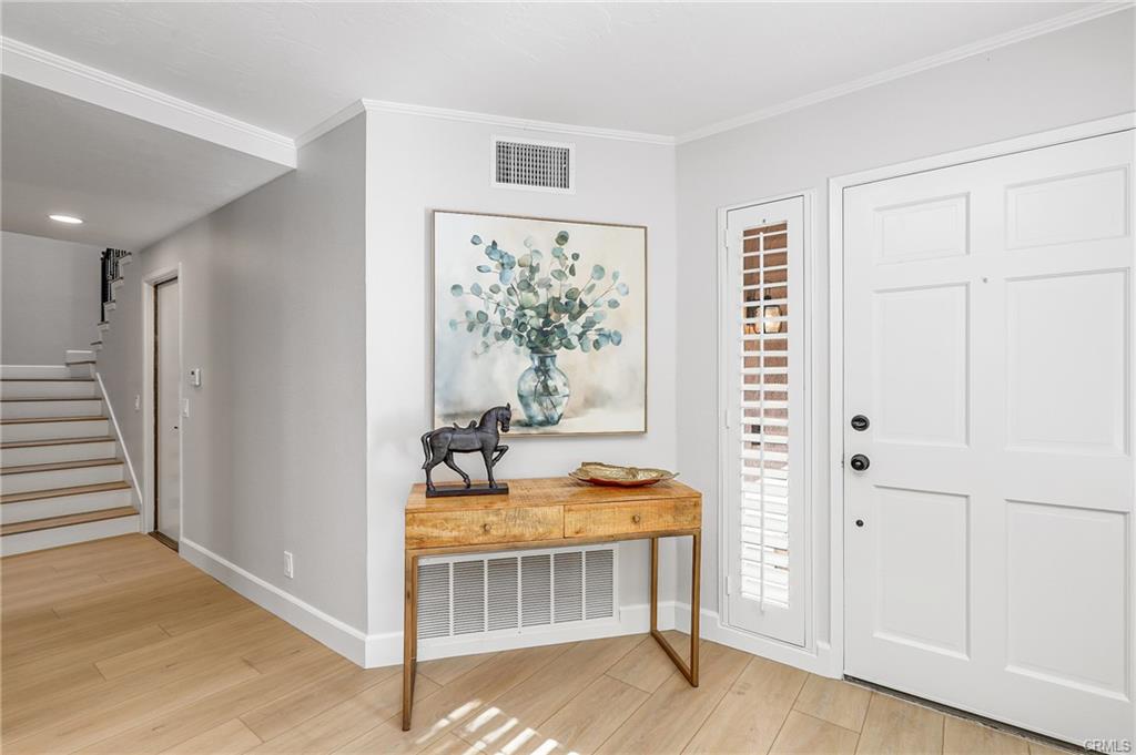 29 Orangegrove #1, photograph 5 of 60