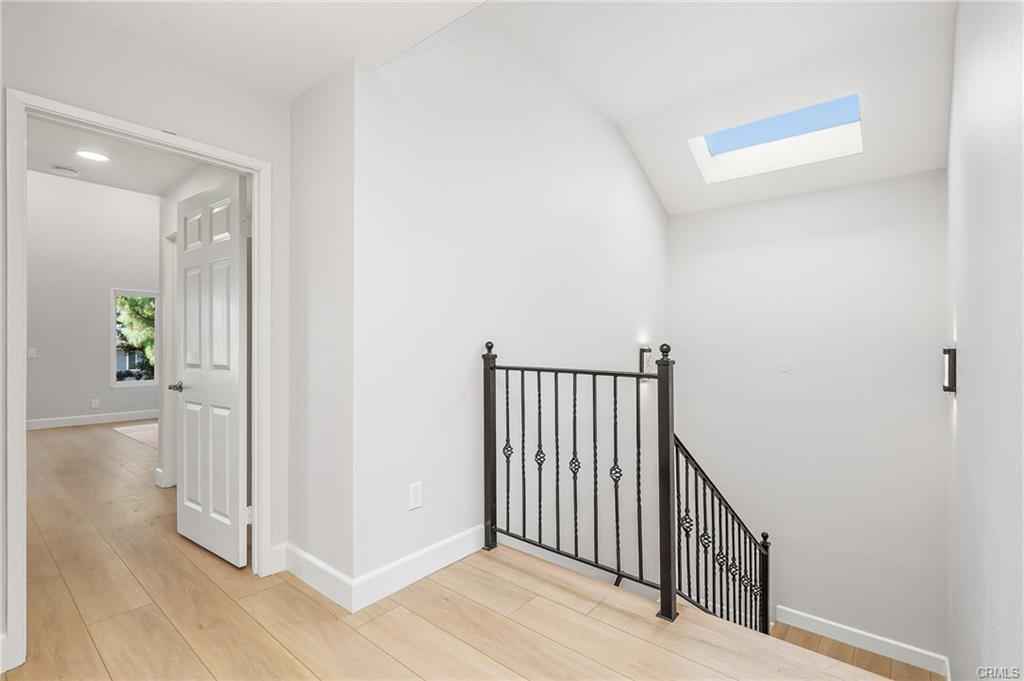29 Orangegrove #1, photograph 19 of 60