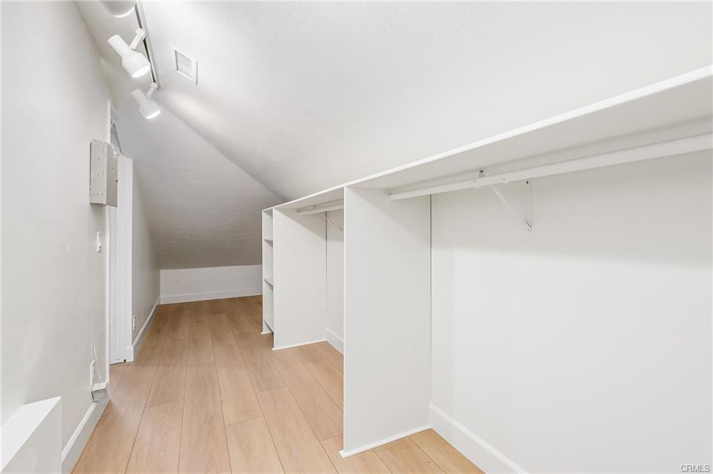 29 Orangegrove #1, photograph 33 of 60