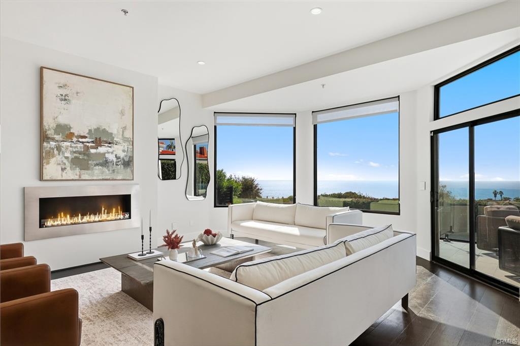 30502 Palos Verdes Drive West, photograph 4 of 63