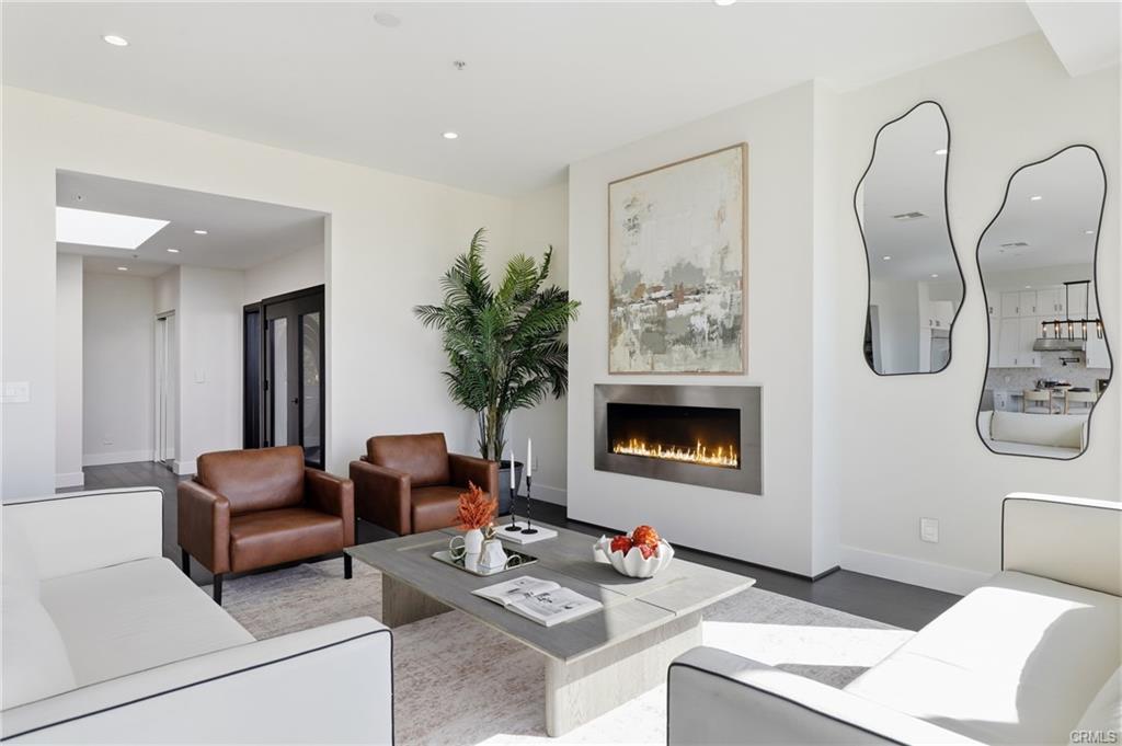 30502 Palos Verdes Drive West, photograph 10 of 63