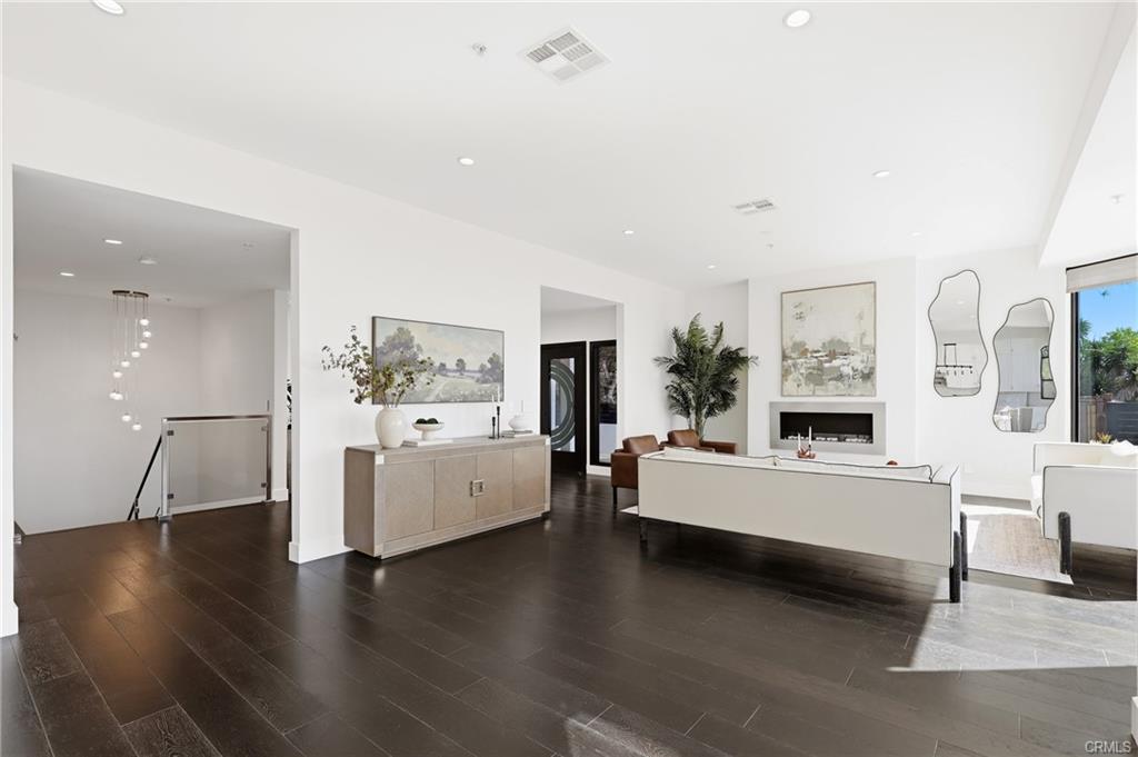 30502 Palos Verdes Drive West, photograph 11 of 63