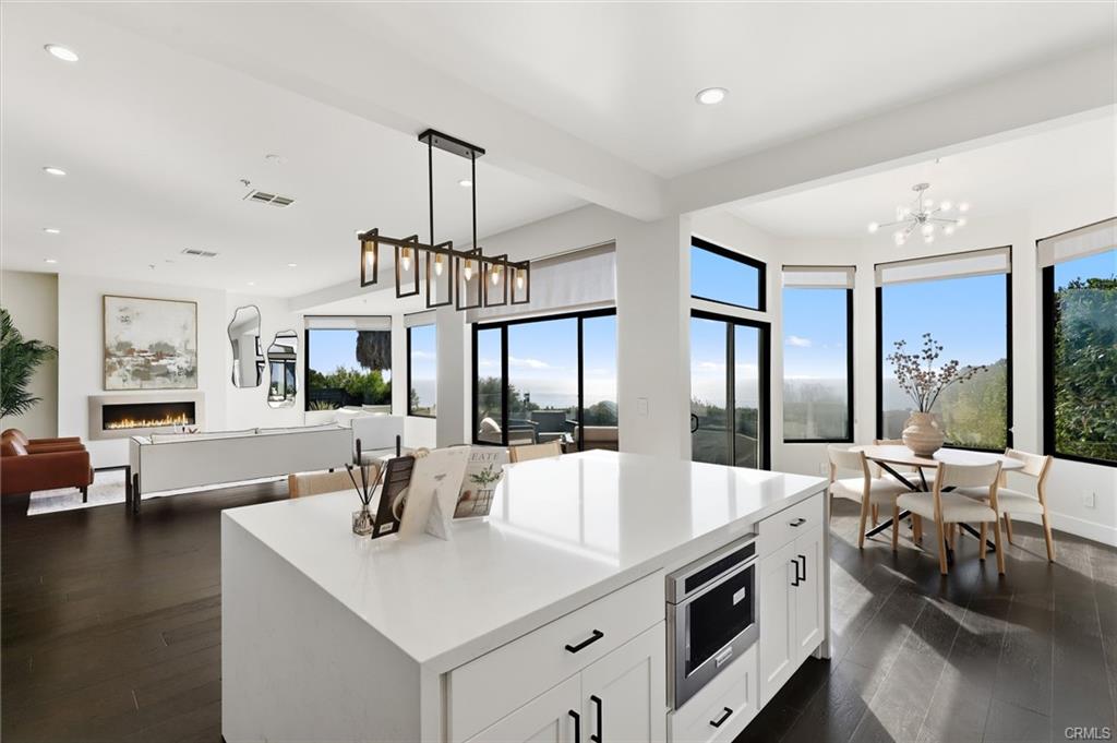 30502 Palos Verdes Drive West, photograph 17 of 63