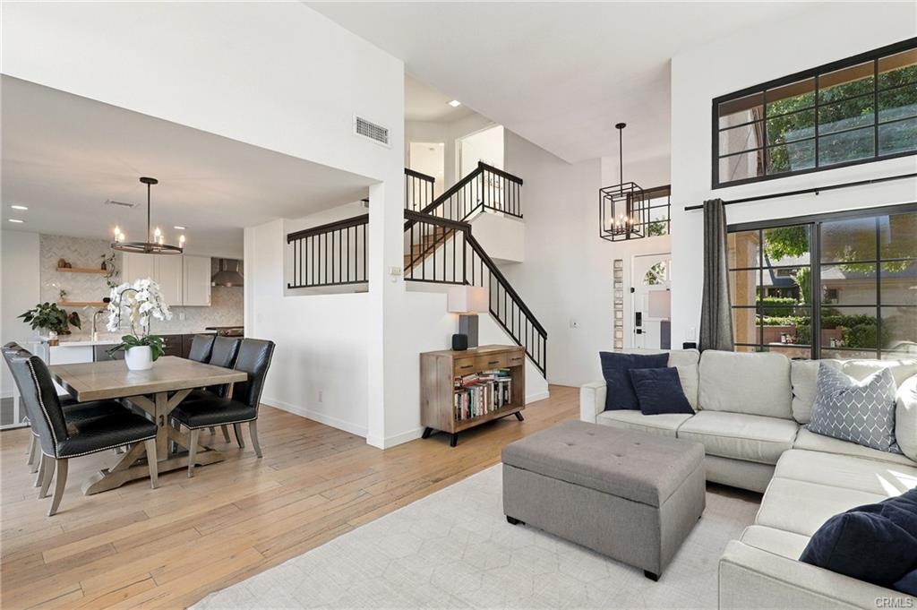 6203 East Twin Peak Circle, photograph 5 of 60