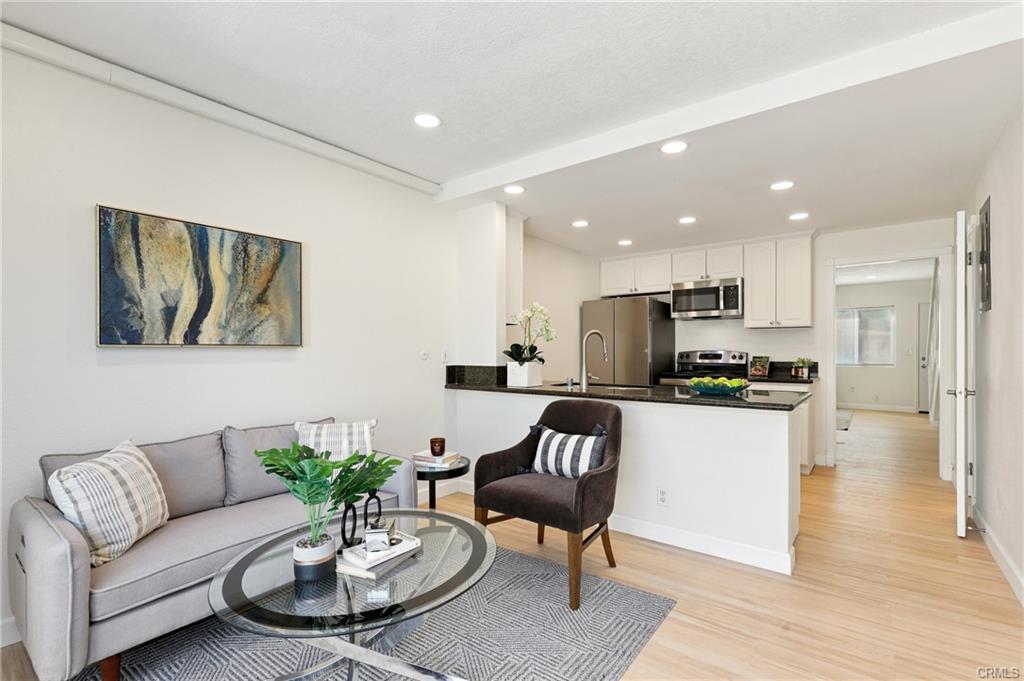 648 W Main #D, photograph 9 of 52