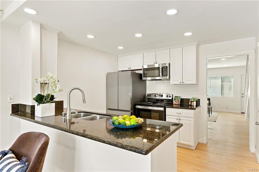 648 W Main #D, photograph 11 of 52